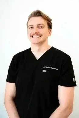 Dr Rainer Anderson BSc (Melb) DMD (UWA) Master Clinician Implant Dentistry (gIDE Institute)