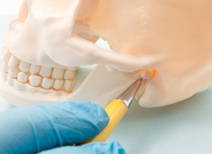 Symptoms of TMJ disorder